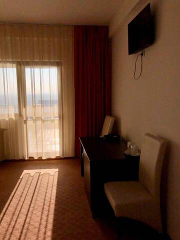 Фото номера Двухместный номер с 2 отдельными кроватями Отель Hotel A3 г. Кымпия-Турзи 3